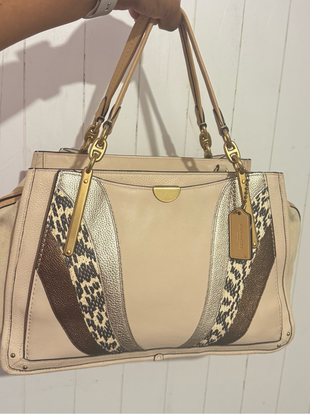 Coach Dreamer 36 with Wave Patchwork.